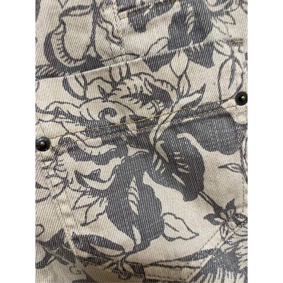 Free People We The Free Beginners Luck Slouch Shorts Size 27 NWT - Picture 3 of 7